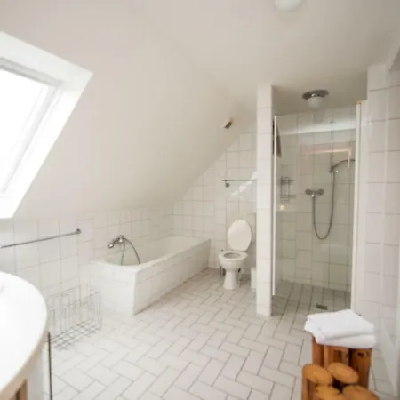 Kanalvilla - Urlaub Am Nord-ostseekanal - Zwei Im Angebot- Eine Im Dachgeschoss Und Eine Mit Garten *